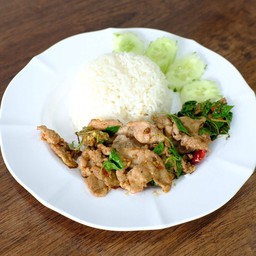 ข้าวกะเพราสันคอสไลด์