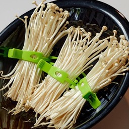 B111 เห็ดเข็มทอง (หนีบ)