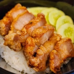 ข้าวหมูทอดนายแว่น x ตามสั่ง