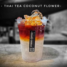 ชาดำน้ำช่อดอกมะพร้าว (Thai Tea with Coconut Flower)