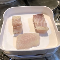 A403 ปลาดอลลี่ (ไม้)