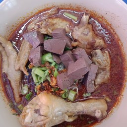 น้ำตกไก่รสจัดจ้าน