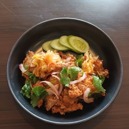 ยำไก่ซี๊ด