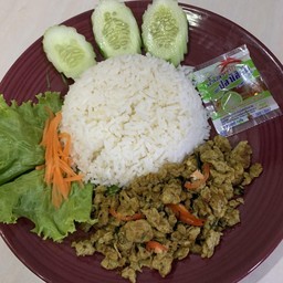 คั่วกลิ้งไก่ราดข้าว