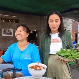 ขนมจีนน้ำวัวแม่เครือวัลย์ต้นตำหรับสูตรเด็ด