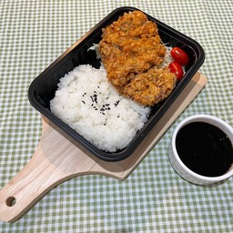 ทงคัตสึ ยัมมี่ (Tonkatsu Yummy)😋 เริ่มต้น 89 ฿ ข้าวหมูทอดแกงกะหรี่และซอสราดไข่สไตล์ญี่ปุ่น