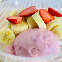 กรีกโยเกิร์ต รสสตอเบอรี่ กล้วยหอม+สตอเบอรี่