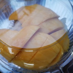 ทุเรียนแกะเนื้อล้วนคัดเกรด & โตเกียวอร่อย เจ้เจ ซ.5