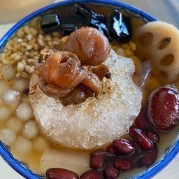 ชิง ชิง ขนมหวานสไตล์ไทย-จีน