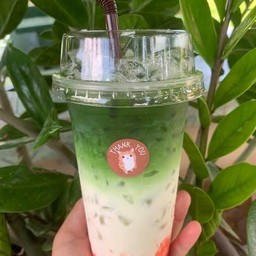 ชาเขียวนมสดสตอเบอรี่