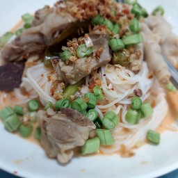 ร้านส้มตำ ครัวนู๋แหม่ม