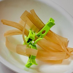 D103 เส้นมันจีนหนึบใหญ่ (หนีบ)