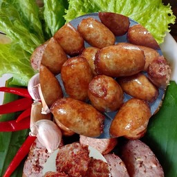 บีเค ไส้กรอกทอด-ไข่เจียวทรงเครื่อง by akathyz