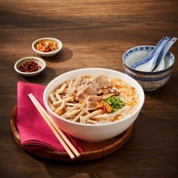 ก๋วยจั๊บหมูยอ&กระดูกหมู