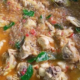 แกงไก่ใส่วุ่นเส้น