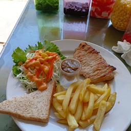 สเต็กหมูพริกไทยดํา