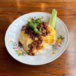 ข้าวหน้าไข่คนน้ำตาหมูสับผัดซีอิ้ว