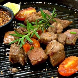 815. เนื้อแซ่บหรอย