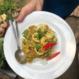 ข้าวผัดผงกะหรี่