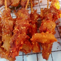 ป.เปิ้ลหมูทอดเสียบไม้ร.5