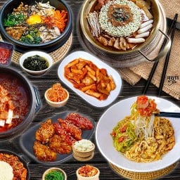 จูงกิ ร้านอาหารเกาหลี Joon Ki Korean Kitchen 준기 한식당