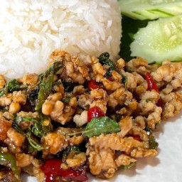 908 ข้าวผัดกระเพราไก่่