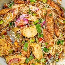 ยำขนมจีน.