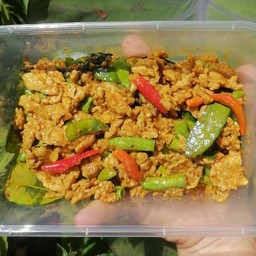 หมู(สันในหมู) ผัดพริกแกงใต้