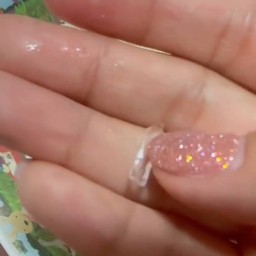 สั่งผัดผักบุ้งผ่านไลน์แมนมากิน เจอเศษแก้วติดมาด้วย ดีที่ไม่ตักกินเข้าไป แย่มากๆ