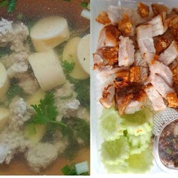 ข้าวราดหมูกรอบน้ำจิ้มแจ่ว + แกงจืดเต้าหู้หมูสับถ้วยเล็ก