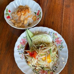 ส้มตำปลาร้า เส้นเล็กกากหมู