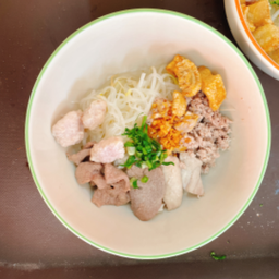 Dry White Noodles without Dressing