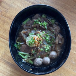 ก๋วยเตี๋ยว พิเศษ