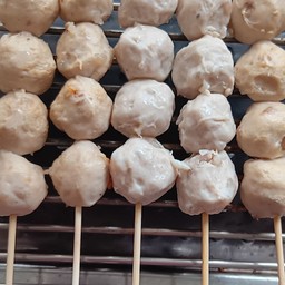 ลูกชิ้นเอ็นหมูแช่กะทิ