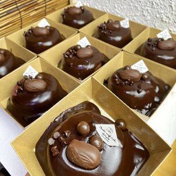 Moten chocolate cake