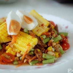 ตำข้าวโพดไข่เค็ม