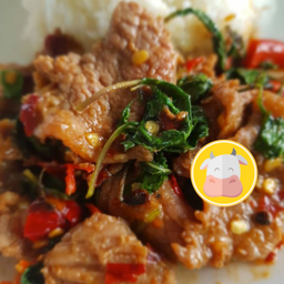 กะเพราเนื้อหมักขุนช้าง