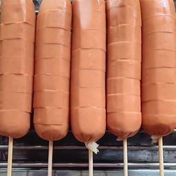 ไส้กรอกจัมโบ้หนังกรอบ