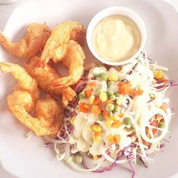 สลัดกุ้งทอด