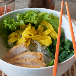 เตี๋ยวไก่กรอบ