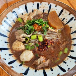กินข้าวกินเตี๋ยว คลองสามวา