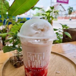 นมสดสตรอว์เบอรี่ปั่น