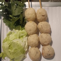 คุณ ญ.อาหารตามสั่ง ลาดกระบัง 3 หน้าบ้านเรือนไทย