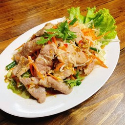 ยำหมูนุ่ม