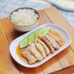 โกติ๊ว โภชนา ข้าวมันไก่สิงคโปร์