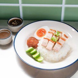 [อร่อยซ่ากับโค้ก] ข้าวหมูกรอบ ล้วน (กุนเชียง ไข่) +  โค้ก ไม่มีน้ำตาล (ขวด) 