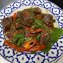 กะเพราเนื้อ