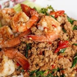 ข้าวกระเพราหมูสับกุ้ง