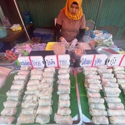 ก๋วยเตี๋ยวลุยสวนมุนา ตลาดซอย 72