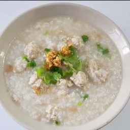 ข้าวต้มเครื่องไก่สับ